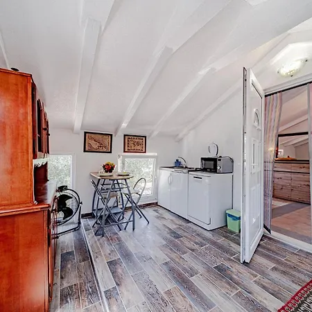 וילה Olive Grove House *