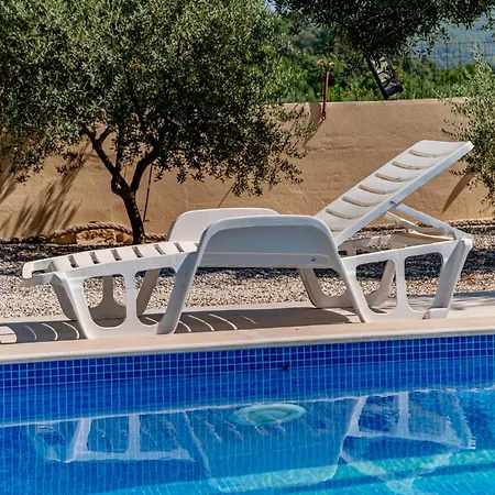 וילה Olive Grove House *