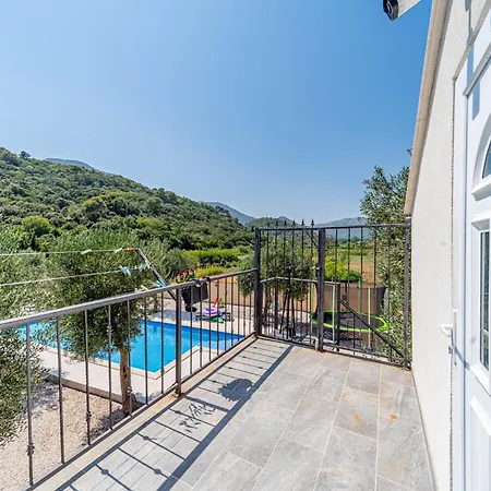 ヴィラ Olive Grove House