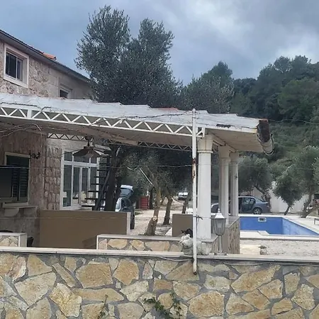 Olive Grove House Vila Ston