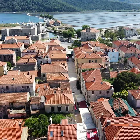 Olive Grove House * Ston