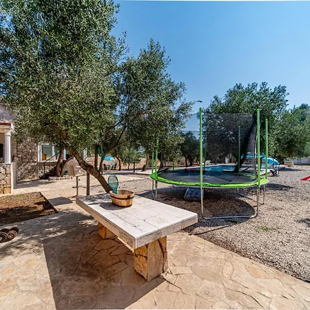 Olive Grove House Ston