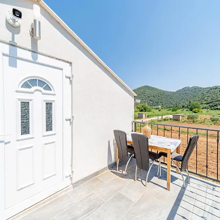 Olive Grove House Ston