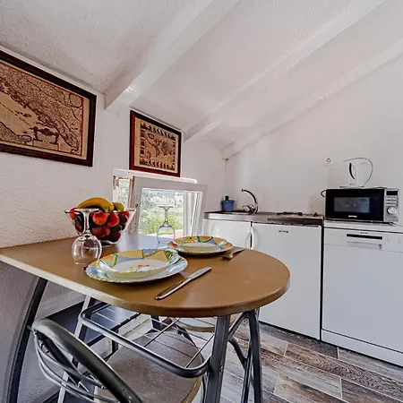 Olive Grove House 스톤