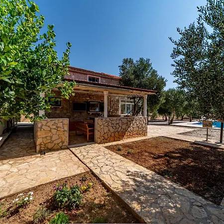 Olive Grove House * Ston