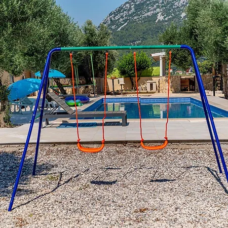 Olive Grove House Villa *