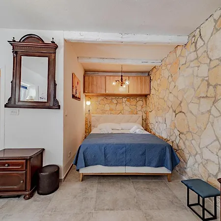 Olive Grove House