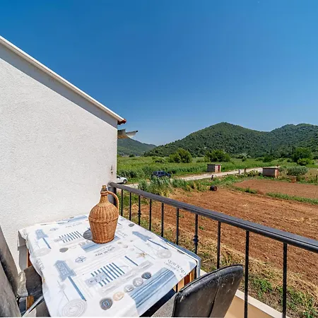 Villa Olive Grove House *