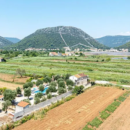 Villa Olive Grove House *